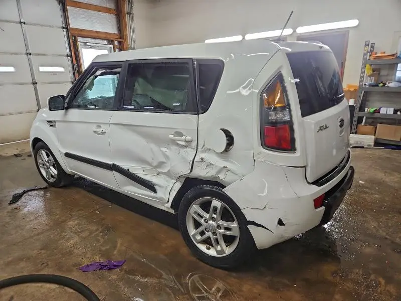 2011 KIA SOUL +  