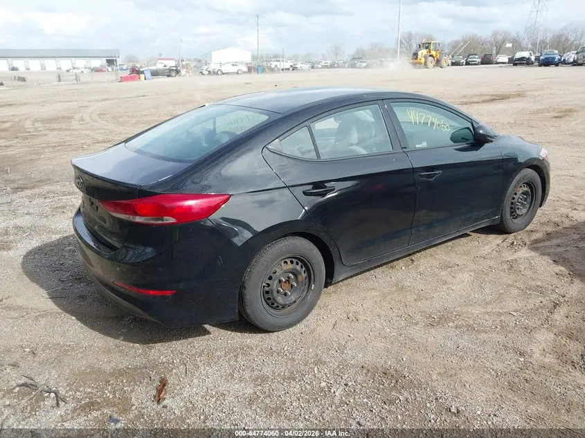 2018 HYUNDAI ELANTRA SE