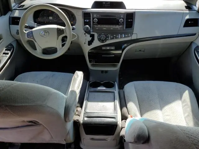 2013 TOYOTA SIENNA LE  