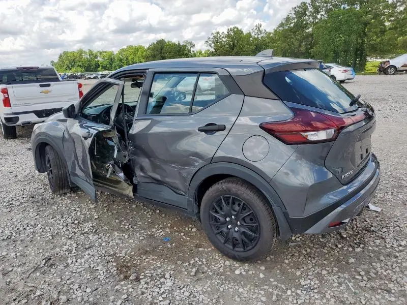 2022 NISSAN KICKS S  