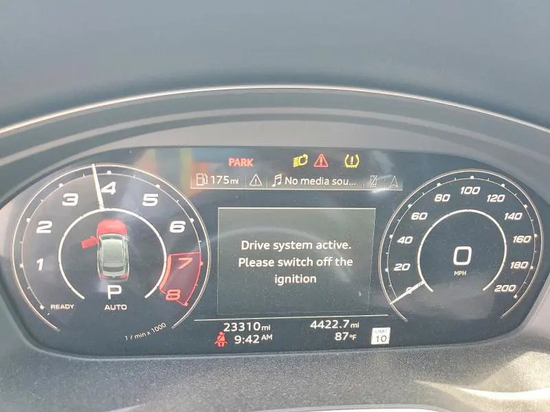 2025 AUDI RS5   