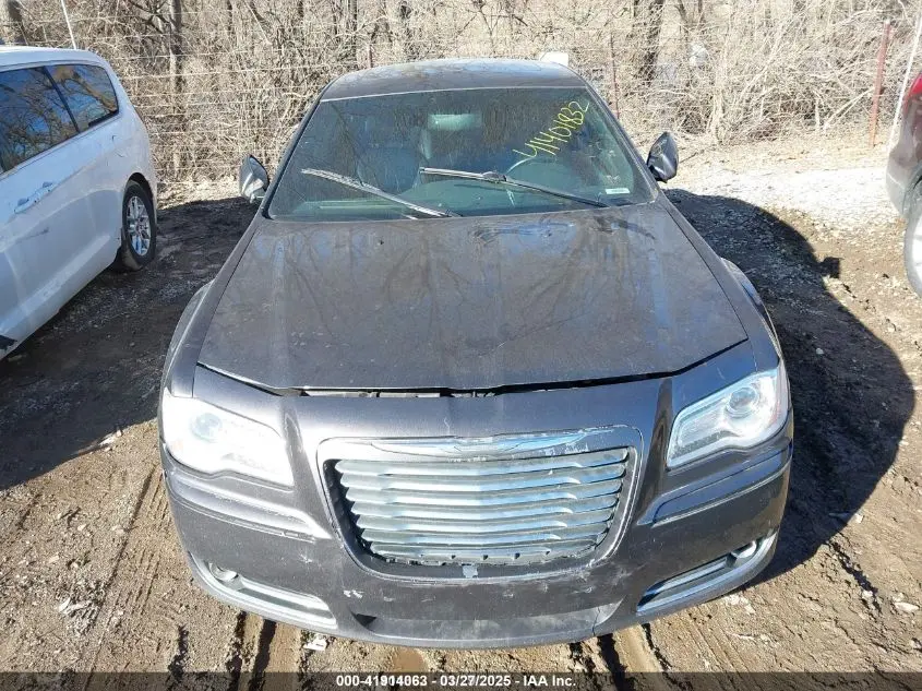 2013 CHRYSLER 300 MOTOWN