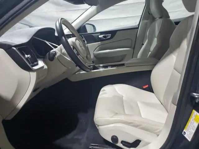 2020 VOLVO S60 T6 MOMENTUM  