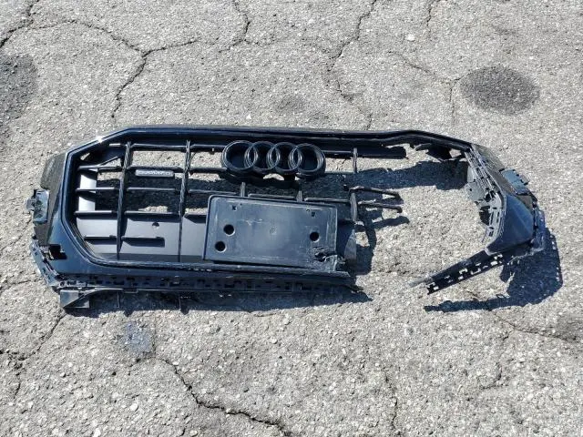 2020 AUDI Q8 PREMIUM  