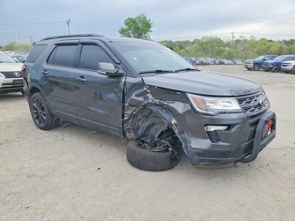 2019 FORD EXPLORER XLT  
