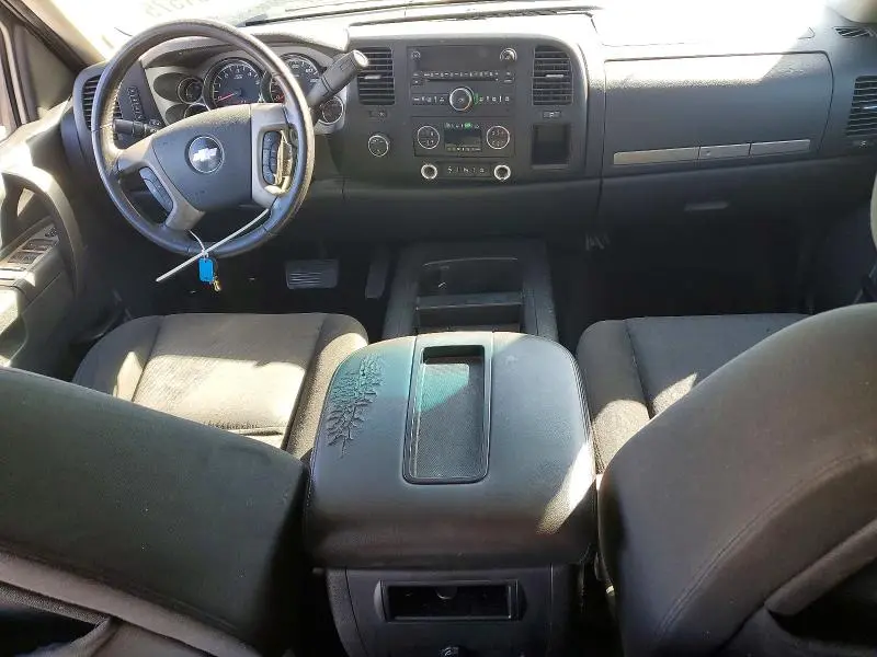 2011 CHEVROLET SILVERADO K1500 LT  