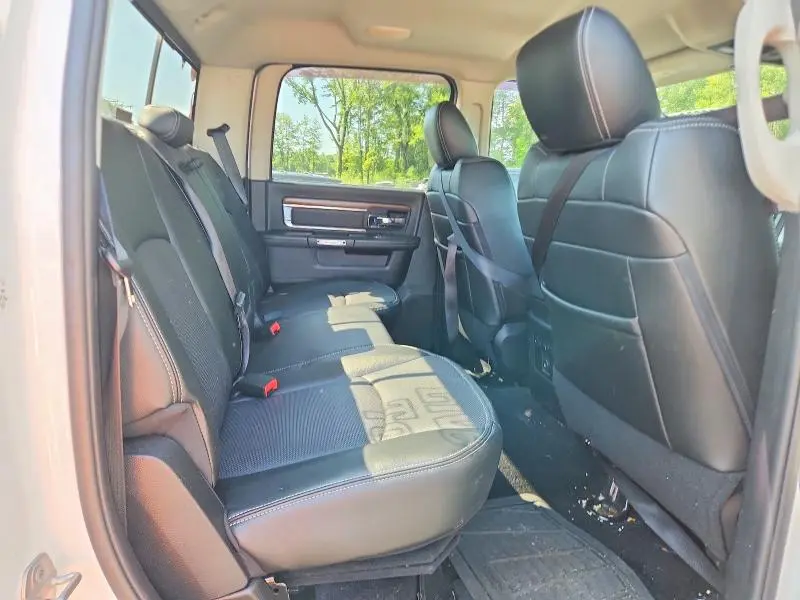 2015 RAM 1500 LARAMIE  