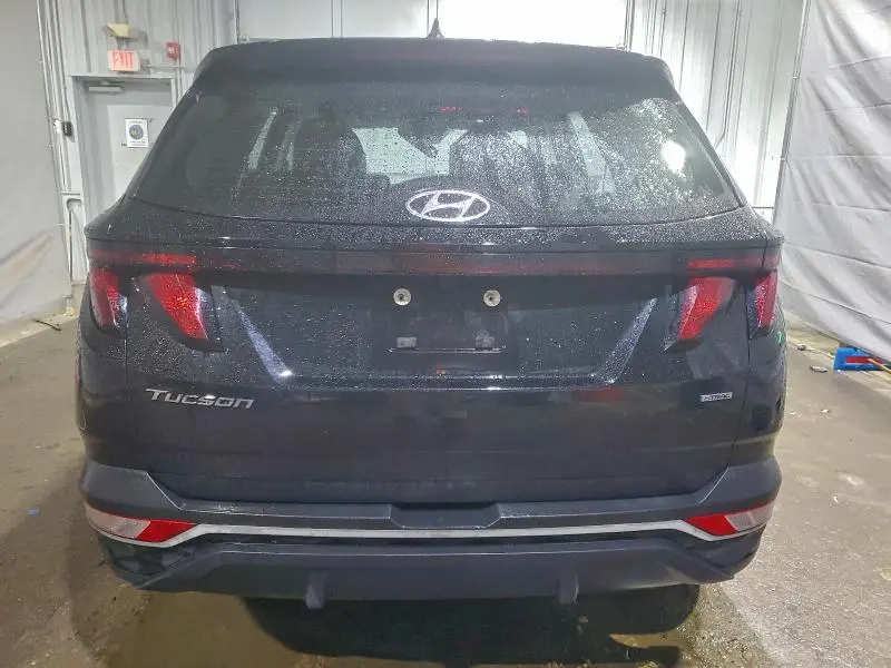 2022 HYUNDAI TUCSON SE  