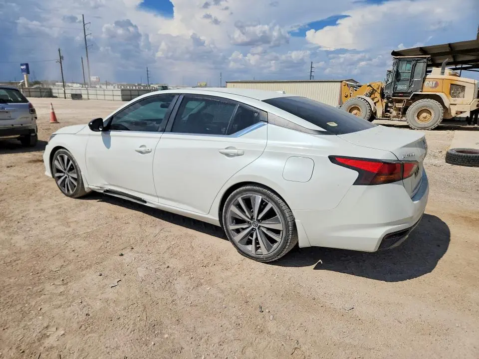 2019 NISSAN ALTIMA SR  