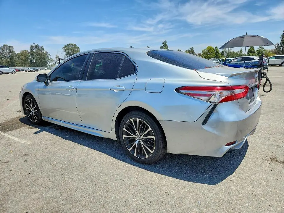 2018 TOYOTA CAMRY SE  