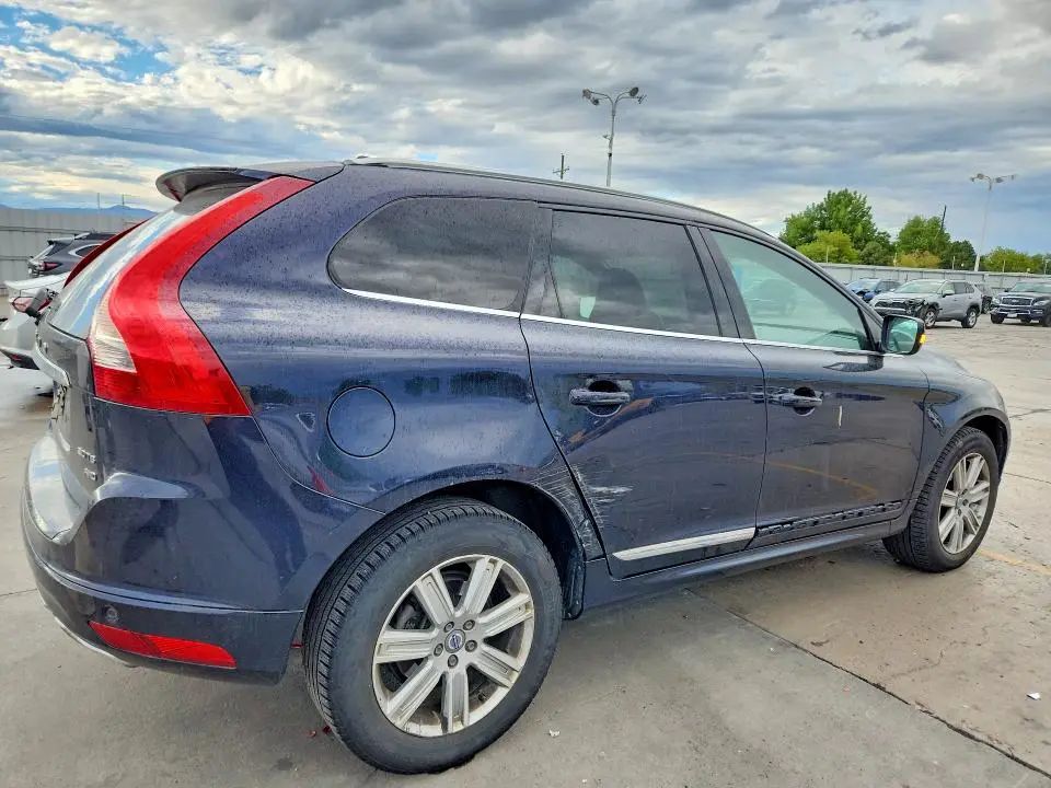 2016 VOLVO XC60 T6 PREMIER  