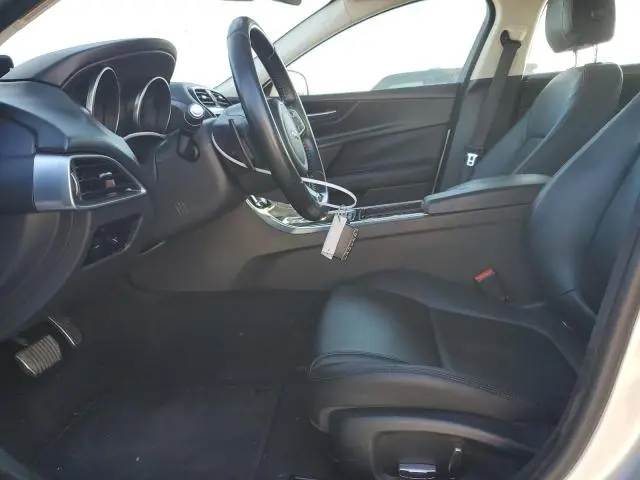 2019 JAGUAR XE   