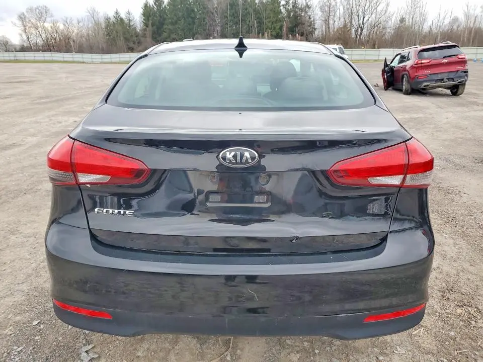 2018 KIA FORTE LX  