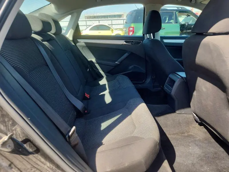 2016 VOLKSWAGEN PASSAT S  