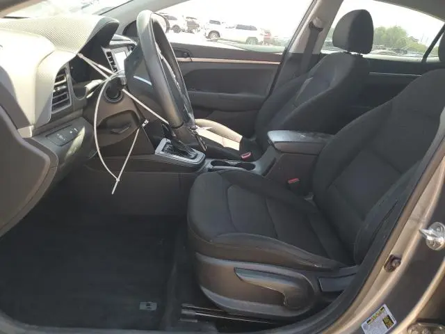 2020 HYUNDAI ELANTRA SE  