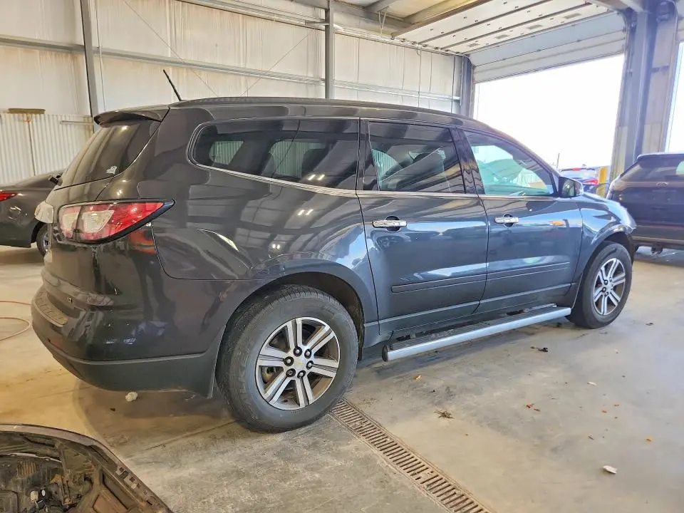 2017 CHEVROLET TRAVERSE LT  