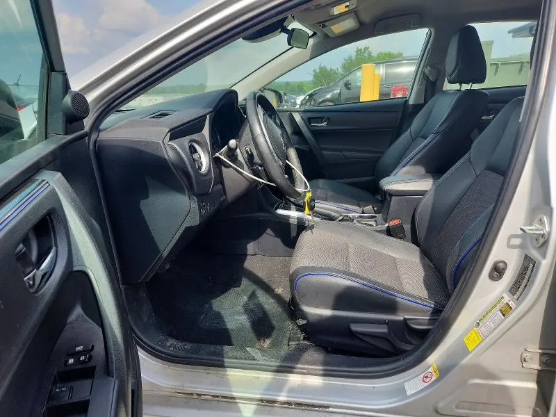 2018 TOYOTA COROLLA SE  