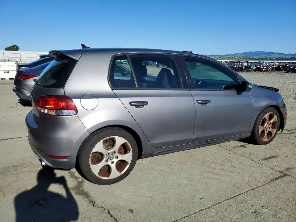 2010 VOLKSWAGEN GTI   