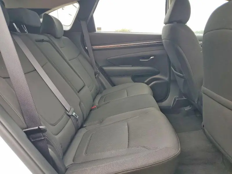2022 HYUNDAI TUCSON SE  