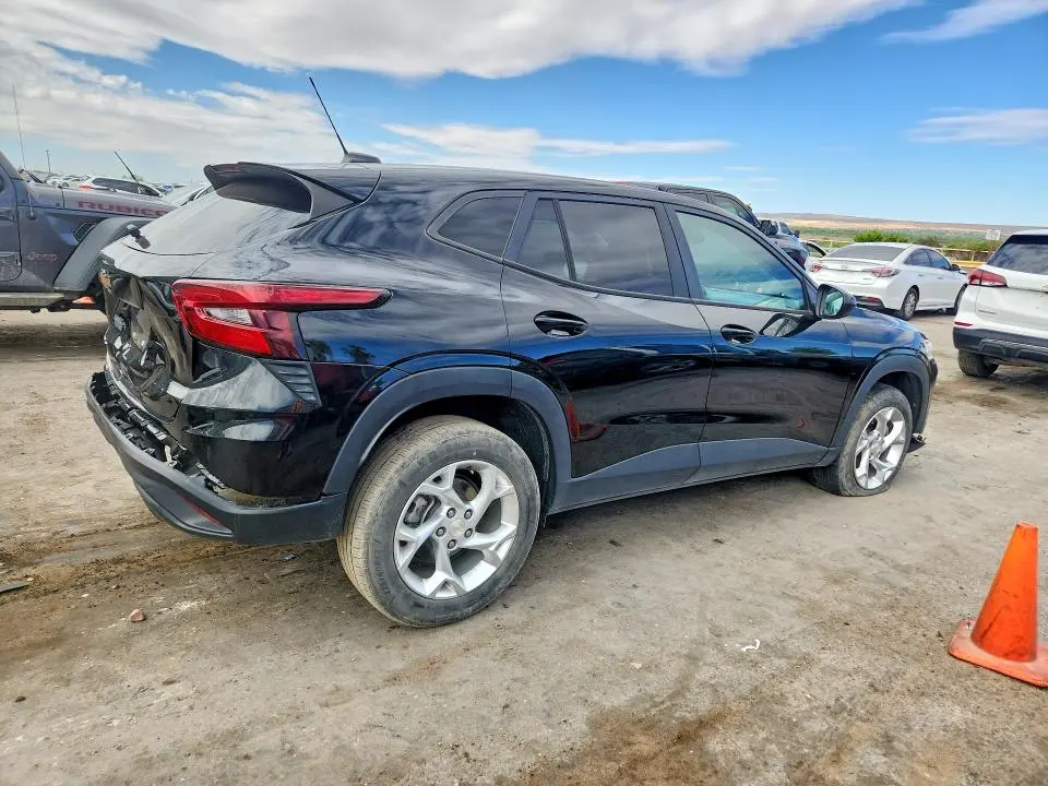 2024 CHEVROLET TRAX LS  