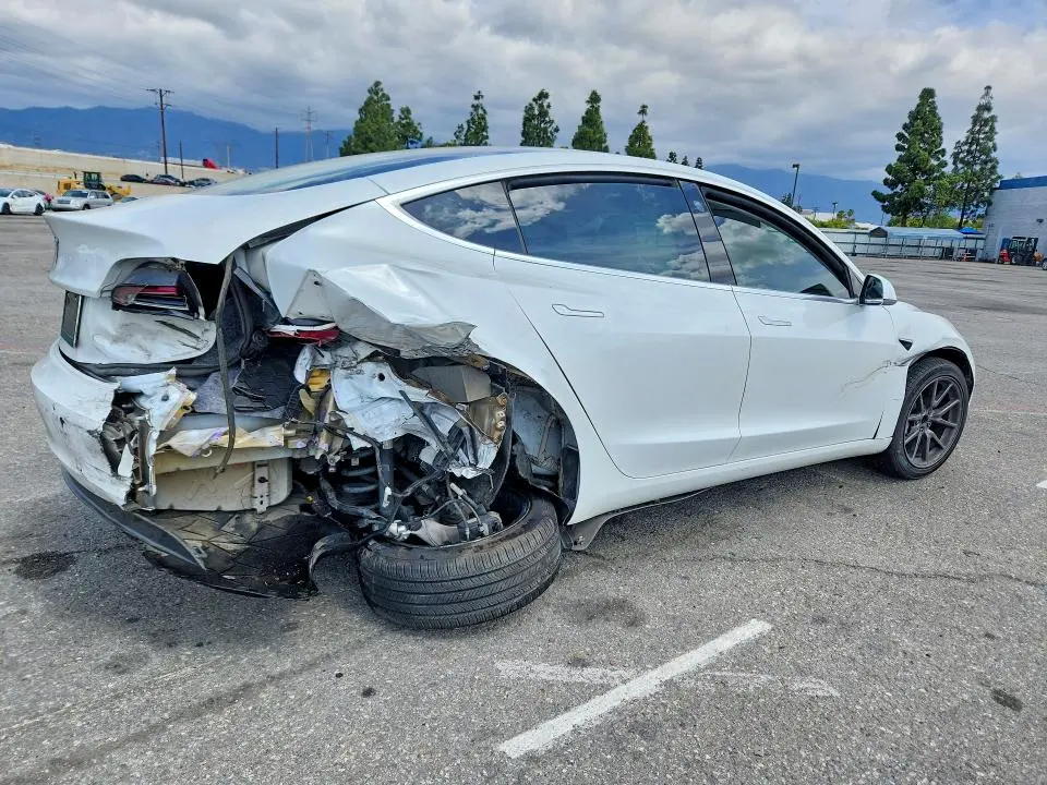 2020 TESLA MODEL 3   