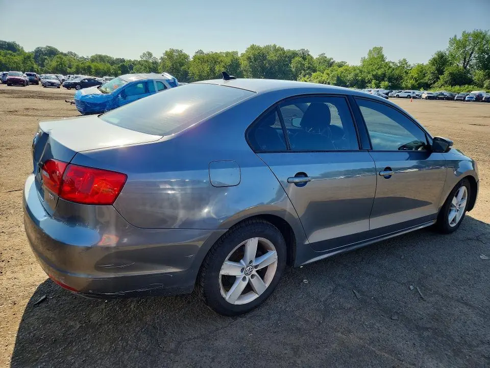 2012 VOLKSWAGEN JETTA TDI  