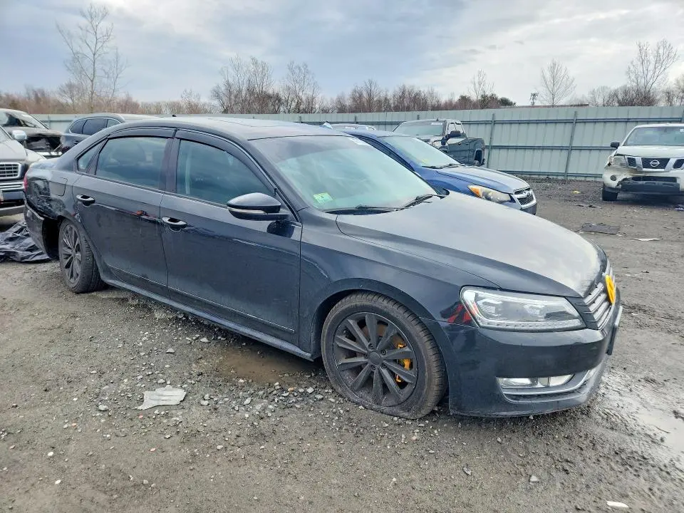 2012 VOLKSWAGEN PASSAT SEL  