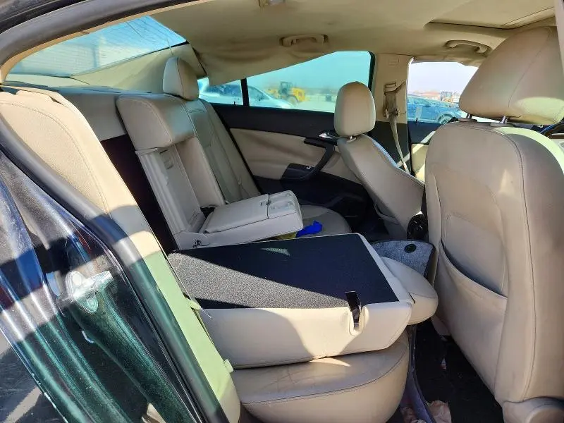 2011 BUICK REGAL CXL  