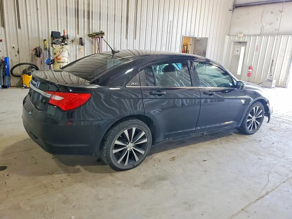 2013 CHRYSLER 200 S  