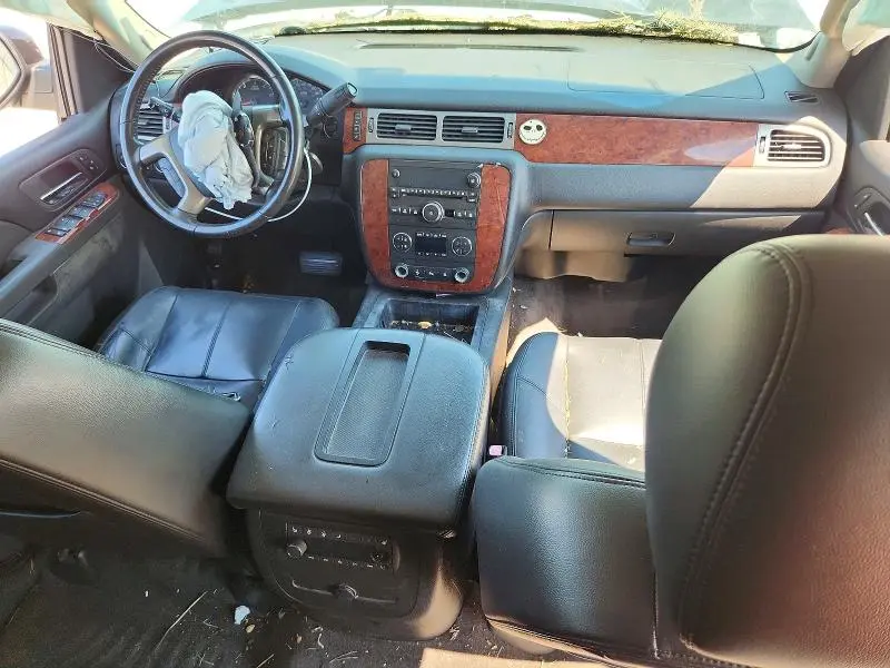 2011 CHEVROLET TAHOE K1500 LT  