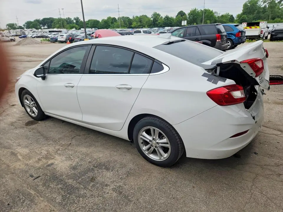 2017 CHEVROLET CRUZE LT  