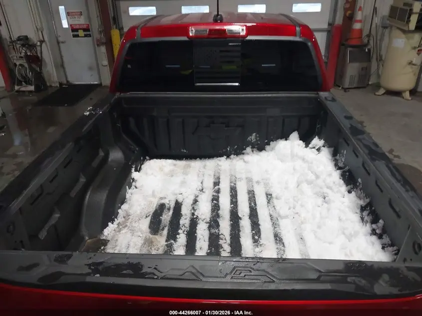 2023 CHEVROLET COLORADO 4WD  SHORT BOX LT