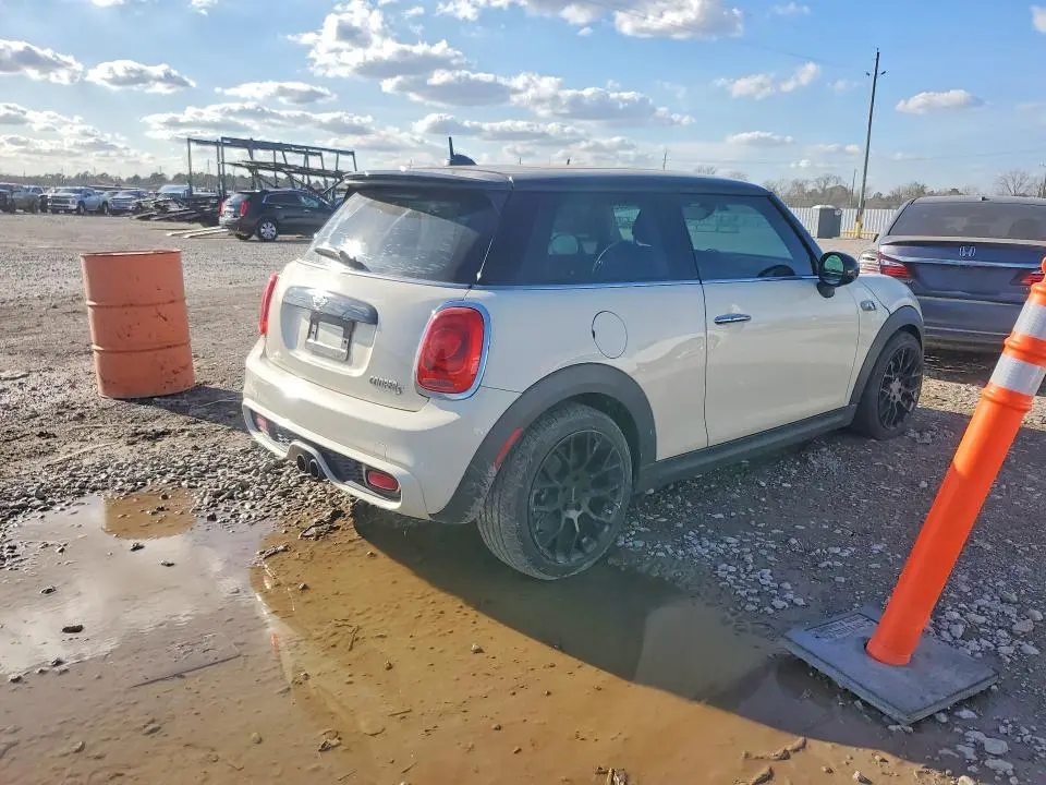 2017 MINI COOPER S  