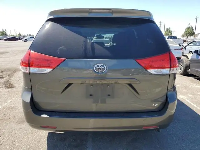 2012 TOYOTA SIENNA LE  