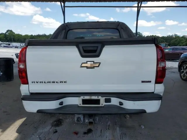 2011 CHEVROLET AVALANCHE LS  