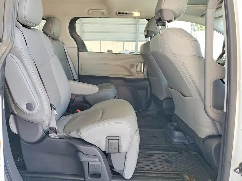 2024 TOYOTA SIENNA LIMITED 7-PASSENGER  