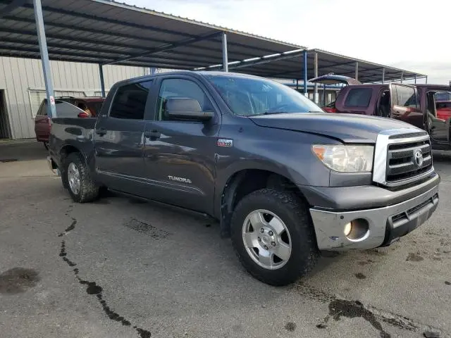 2013 TOYOTA TUNDRA CREWMAX SR5  