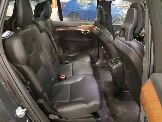 2021 VOLVO XC90 T6 MOMENTUM  