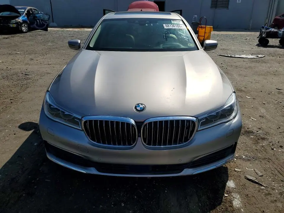 2016 BMW 750 XI  