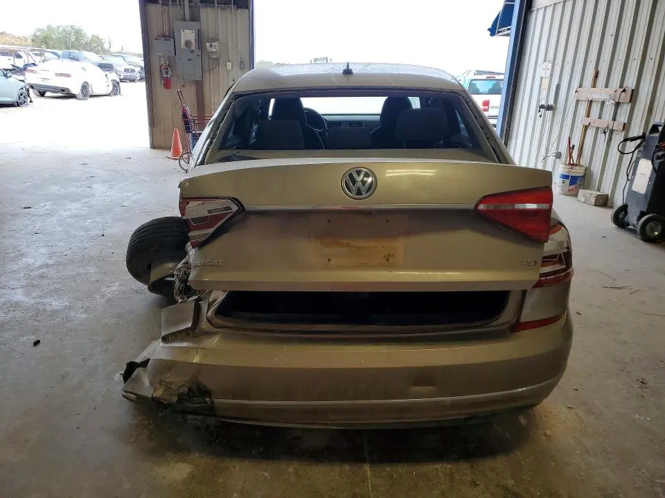 2016 VOLKSWAGEN PASSAT S  