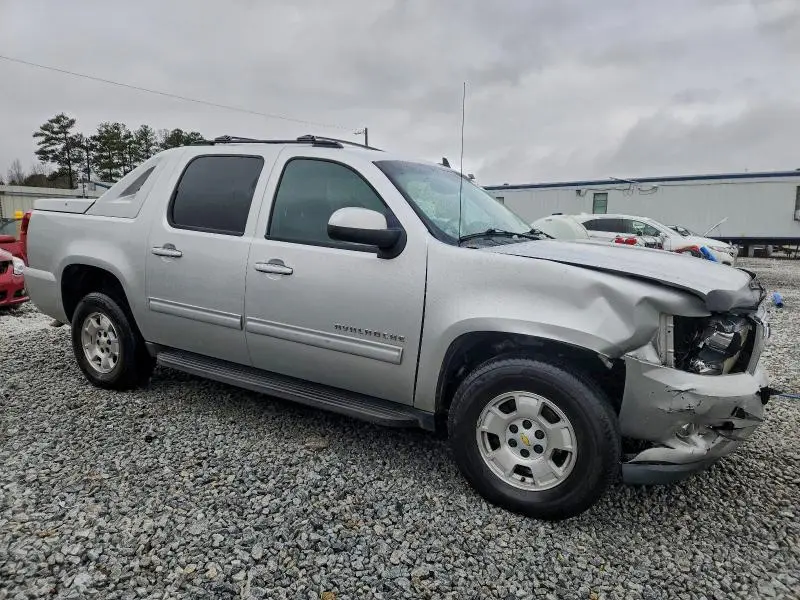 2011 CHEVROLET AVALANCHE LS  