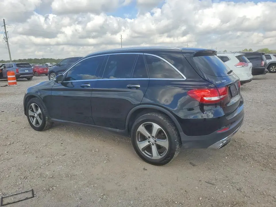 2016 MERCEDES-BENZ GLC 300  