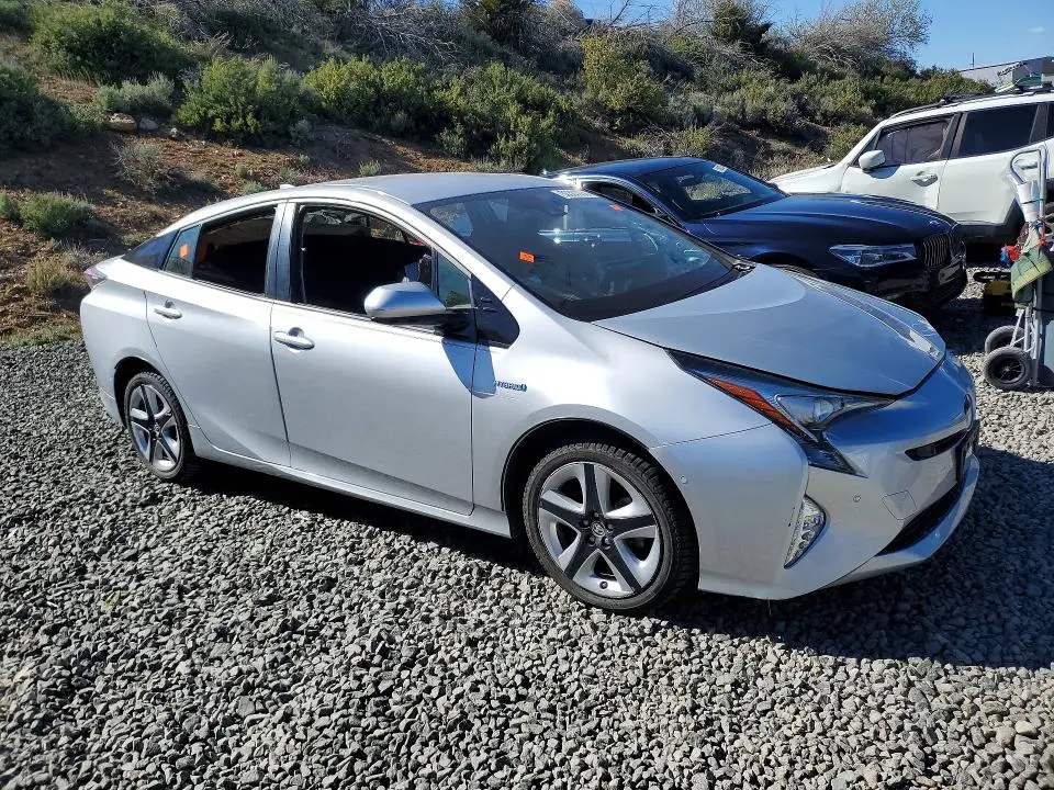 2018 TOYOTA PRIUS FOUR TOURING  