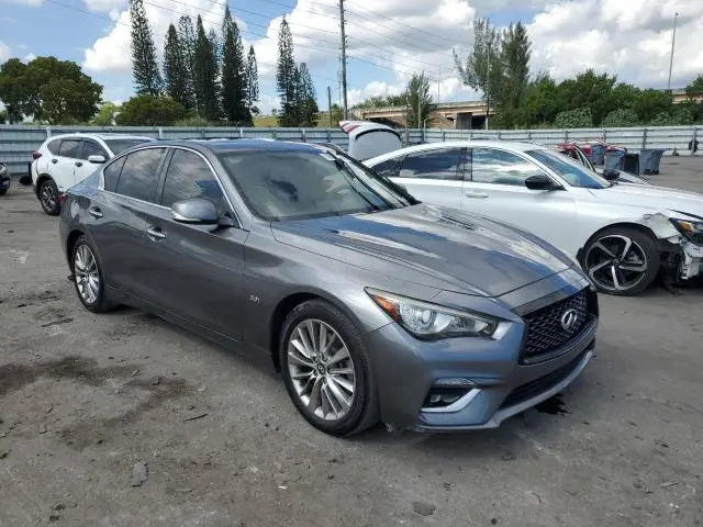 2018 INFINITI Q50 LUXE  