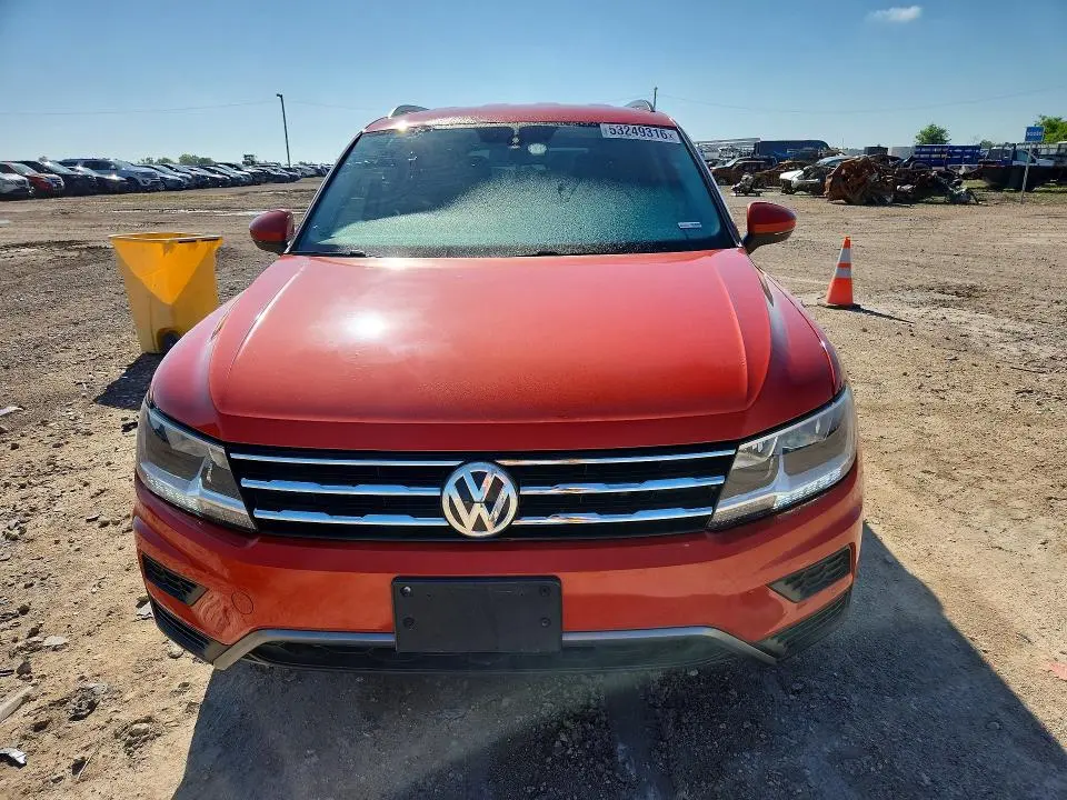 2018 VOLKSWAGEN TIGUAN SE  
