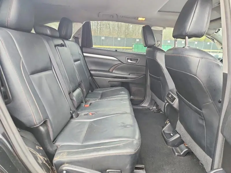2017 TOYOTA HIGHLANDER XLE  