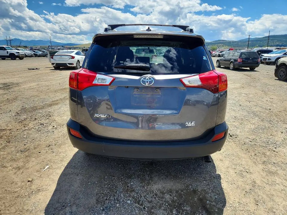 2015 TOYOTA RAV4 XLE  