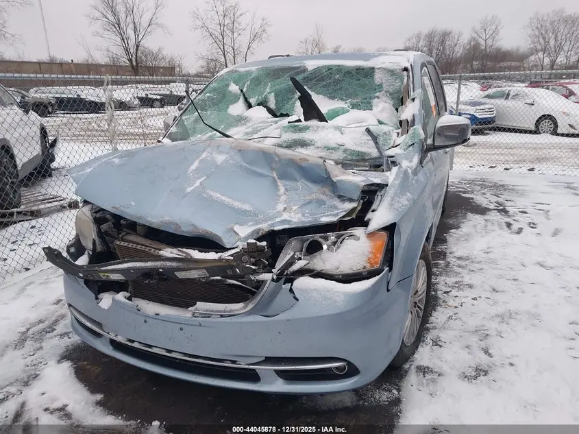 2013 CHRYSLER TOWN & COUNTRY TOURING-L