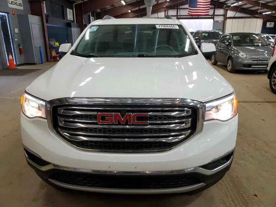 2017 GMC ACADIA SLE  
