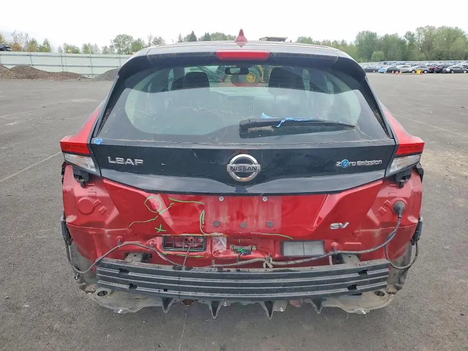 2022 NISSAN LEAF SV  